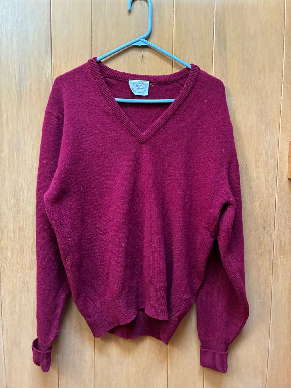 Vintage V-Neck Women's Sweater - Burgundy